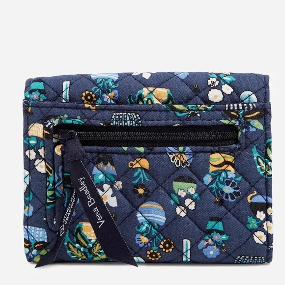 Vera Bradley RFID Riley Compact Wallet in Recycled Cotton Plants NWT - Picture 2 of 10